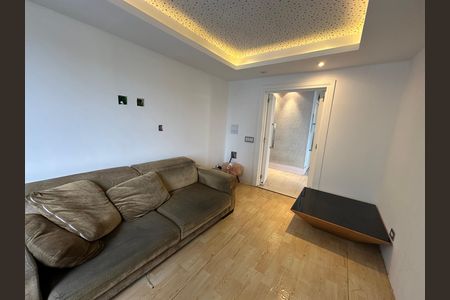 Apartamento para alugar com 230m², 4 quartos e 2 vagas Apartamento para alugar com 230m², 4 quartos e 2 vagasQuarto 4