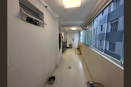 Apartamento para alugar com 230m², 4 quartos e 2 vagas Apartamento para alugar com 230m², 4 quartos e 2 vagasÁrea de Serviço