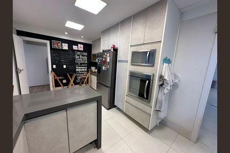 Apartamento para alugar com 230m², 4 quartos e 2 vagas Apartamento para alugar com 230m², 4 quartos e 2 vagasCozinha