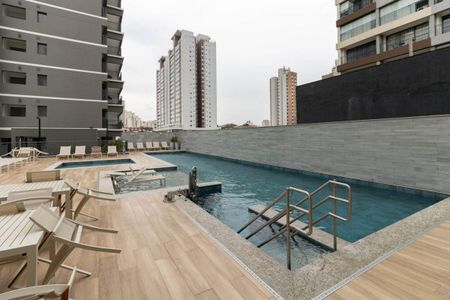 Apartamento à venda com 72m², 2 quartos e 1 vaga Apartamento à venda com 72m², 2 quartos e 1 vagaPiscina