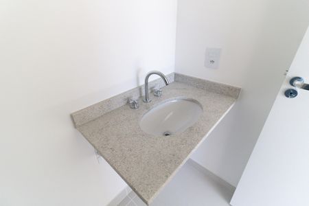 Apartamento à venda com 72m², 2 quartos e 1 vaga Apartamento à venda com 72m², 2 quartos e 1 vagaBanheiro da Suíte