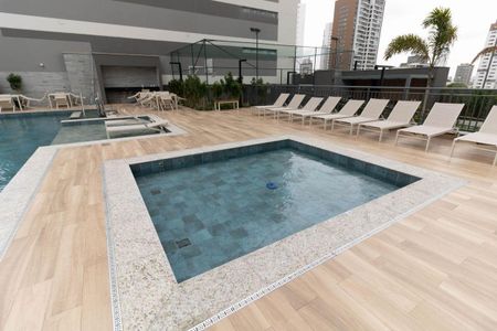 Apartamento à venda com 72m², 2 quartos e 1 vaga Apartamento à venda com 72m², 2 quartos e 1 vagaPiscina