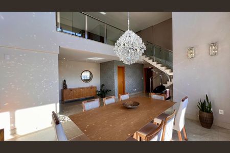 Apartamento à venda com 4 quartos, 266m² em Santo Antônio, Belo Horizonte