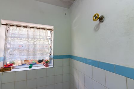 Casa à venda com 230m², 2 quartos e 2 vagasBanheiro 2