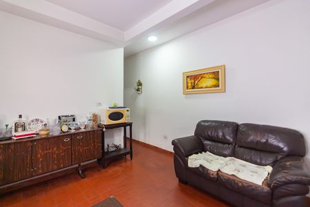 Casa à venda com 230m², 2 quartos e 2 vagasSala de TV
