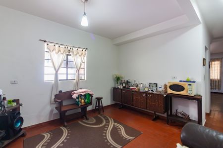 Casa à venda com 230m², 2 quartos e 2 vagasSala de TV