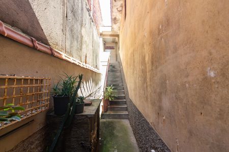 Casa à venda com 230m², 2 quartos e 2 vagasQuintal