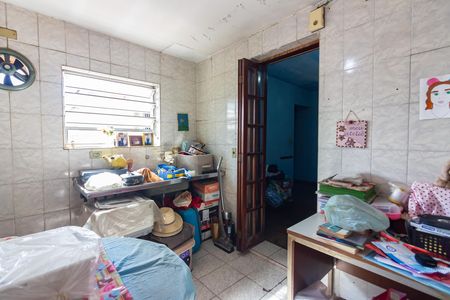 Casa à venda com 230m², 2 quartos e 2 vagasComodo 