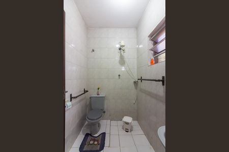 Casa à venda com 230m², 2 quartos e 2 vagasBanheiro 1