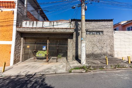 Casa à venda com 230m², 2 quartos e 2 vagasFachada