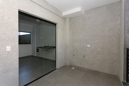 Apartamento para alugar com 75m², 2 quartos e 1 vaga Apartamento para alugar com 75m², 2 quartos e 1 vagaVaranda