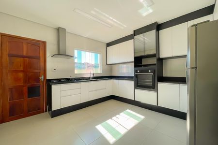 Casa à venda com 110m², 2 quartos e 1 vaga Casa à venda com 110m², 2 quartos e 1 vagaCozinha