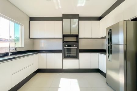 Casa à venda com 110m², 2 quartos e 1 vaga Casa à venda com 110m², 2 quartos e 1 vagaCozinha