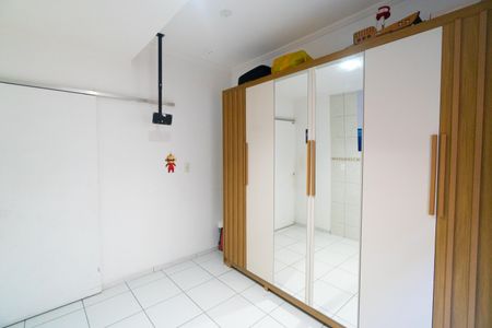 Casa à venda com 300m², 5 quartos e 3 vagas Casa à venda com 300m², 5 quartos e 3 vagasCasa 1 - Quarto 2