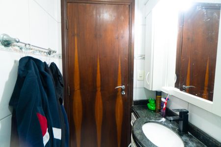 Casa à venda com 300m², 5 quartos e 3 vagas Casa à venda com 300m², 5 quartos e 3 vagasCasa 1 - Banheiro