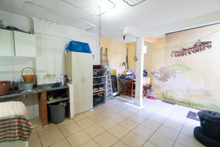 Casa à venda com 300m², 5 quartos e 3 vagas Casa à venda com 300m², 5 quartos e 3 vagasCasa 1 - Lavanderia