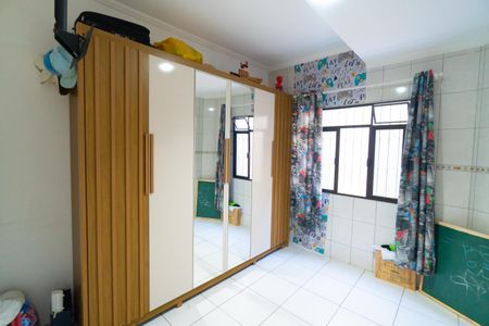 Casa à venda com 300m², 5 quartos e 3 vagas Casa à venda com 300m², 5 quartos e 3 vagasCasa 1 - Quarto 2