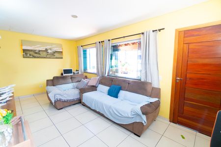 Casa à venda com 300m², 5 quartos e 3 vagas Casa à venda com 300m², 5 quartos e 3 vagasCasa 2 - Sala