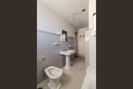 Apartamento à venda com 158m², 3 quartos e 1 vaga Apartamento à venda com 158m², 3 quartos e 1 vagaBanheiro social