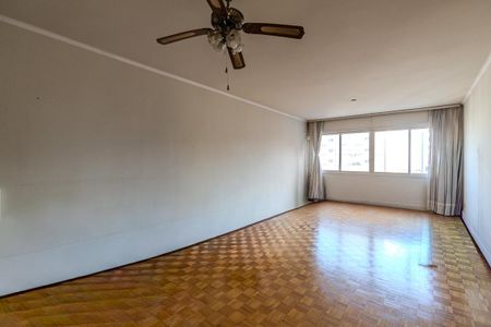 Apartamento à venda com 158m², 3 quartos e 1 vaga Apartamento à venda com 158m², 3 quartos e 1 vagaSala