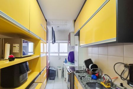 Apartamento à venda com 58m², 2 quartos e 1 vaga Apartamento à venda com 58m², 2 quartos e 1 vagaCozinha - Armários