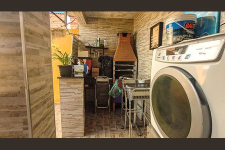 Casa à venda com 150m², 4 quartos e 2 vagasÁrea de Serviço 2