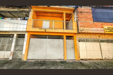 Casa à venda com 150m², 4 quartos e 2 vagasFachada