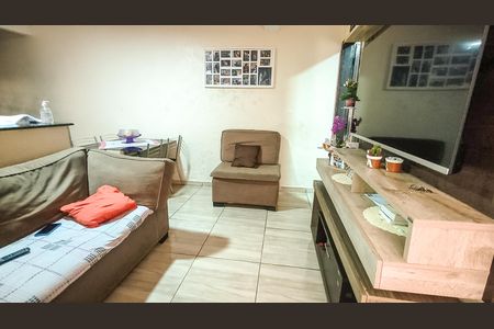 Casa à venda com 150m², 4 quartos e 2 vagasSala 2