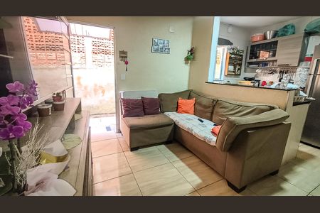 Casa à venda com 150m², 4 quartos e 2 vagasSala 2