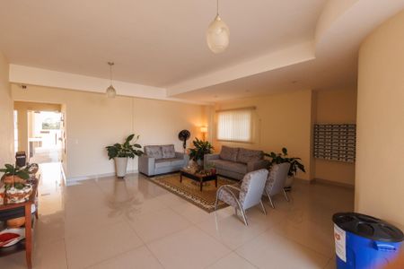 Apartamento para alugar com 72m², 2 quartos e 2 vagasHall social