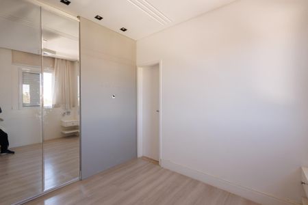 Apartamento para alugar com 72m², 2 quartos e 2 vagasSuíte