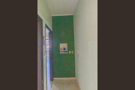 Corredor de casa à venda com 4 quartos, 134m² em Vila Marieta, Campinas