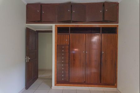 Casa à venda com 134m², 4 quartos e 2 vagas Casa à venda com 134m², 4 quartos e 2 vagasQuarto 2