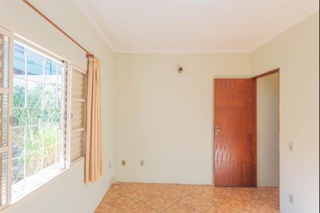 Casa à venda com 134m², 4 quartos e 2 vagas Casa à venda com 134m², 4 quartos e 2 vagasQuarto 1