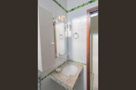 Casa à venda com 134m², 4 quartos e 2 vagas Casa à venda com 134m², 4 quartos e 2 vagasBanheiro da Suíte