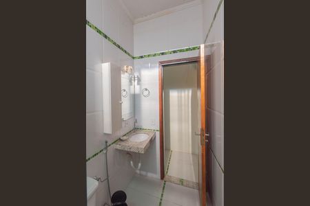 Casa à venda com 134m², 4 quartos e 2 vagas Casa à venda com 134m², 4 quartos e 2 vagasBanheiro da Suíte