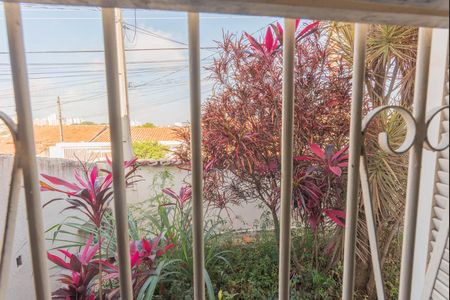 Casa à venda com 134m², 4 quartos e 2 vagas Casa à venda com 134m², 4 quartos e 2 vagasVista do Quarto 3