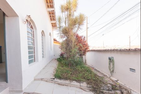 Casa à venda com 134m², 4 quartos e 2 vagas Casa à venda com 134m², 4 quartos e 2 vagasJardim