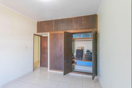 Casa à venda com 134m², 4 quartos e 2 vagas Casa à venda com 134m², 4 quartos e 2 vagasQuarto 3