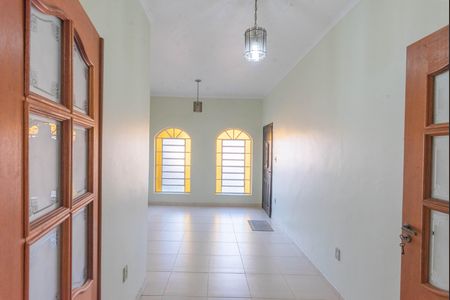 Sala de casa à venda com 4 quartos, 134m² em Vila Marieta, Campinas