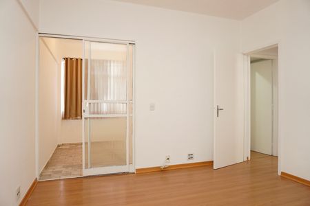 Apartamento para alugar com 93m², 3 quartos e 1 vaga Apartamento para alugar com 93m², 3 quartos e 1 vagaSala