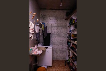 Casa à venda com 190m², 6 quartos e 4 vagas Casa à venda com 190m², 6 quartos e 4 vagasLavanderia