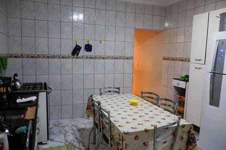 Casa à venda com 190m², 6 quartos e 4 vagas Casa à venda com 190m², 6 quartos e 4 vagasCozinha