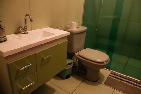 Casa à venda com 190m², 6 quartos e 4 vagas Casa à venda com 190m², 6 quartos e 4 vagasBanheiro