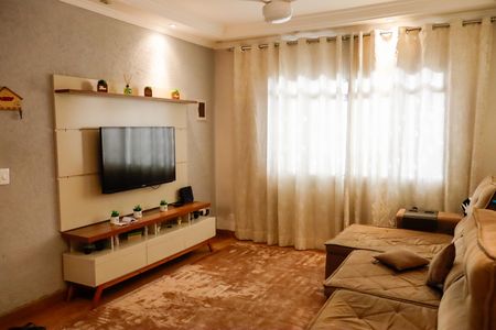 sala de casa à venda com 6 quartos, 190m² em Santa Maria, Osasco