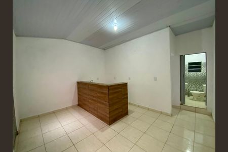 Sala Cozinha de casa para alugar com 1 quarto, 55m² em Recreio São Jorge, Guarulhos