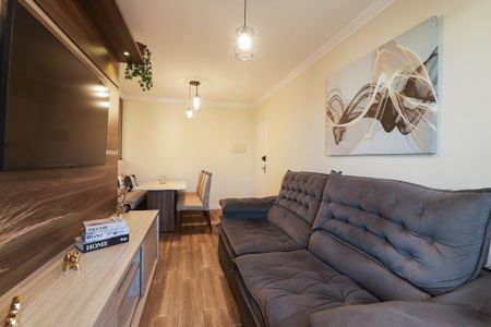 Sala de apartamento para alugar com 2 quartos, 49m² em Vila Roque, São Paulo