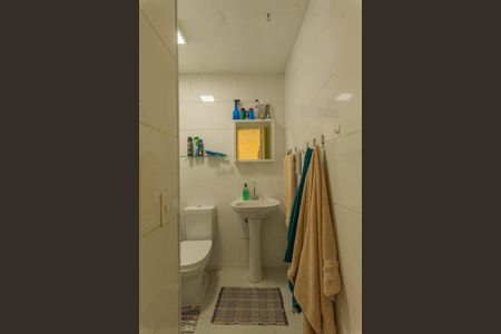 Apartamento à venda com 45m², 2 quartos e 1 vaga Apartamento à venda com 45m², 2 quartos e 1 vagaBanheiro
