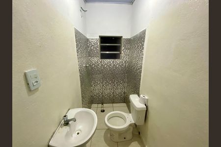 Banheiro de casa para alugar com 1 quarto, 60m² em Recreio São Jorge, Guarulhos