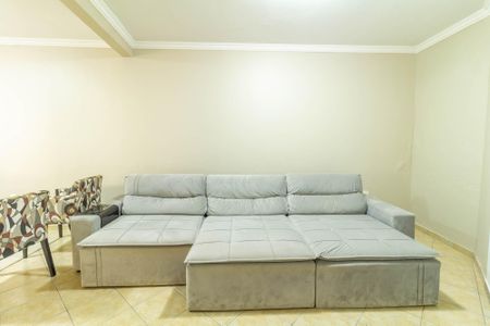 Casa à venda com 340m², 5 quartos e 5 vagas Casa à venda com 340m², 5 quartos e 5 vagasSala de TV